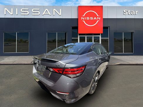 Used 2023 Nissan Sentra SR w/ SR Premium Package FWD image 4