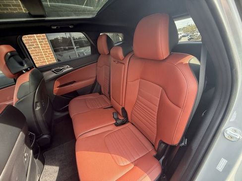 Used 2023 Kia Sportage SX image 14