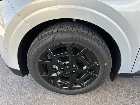 New 2025 Kia Carnival SX Prestige image 46