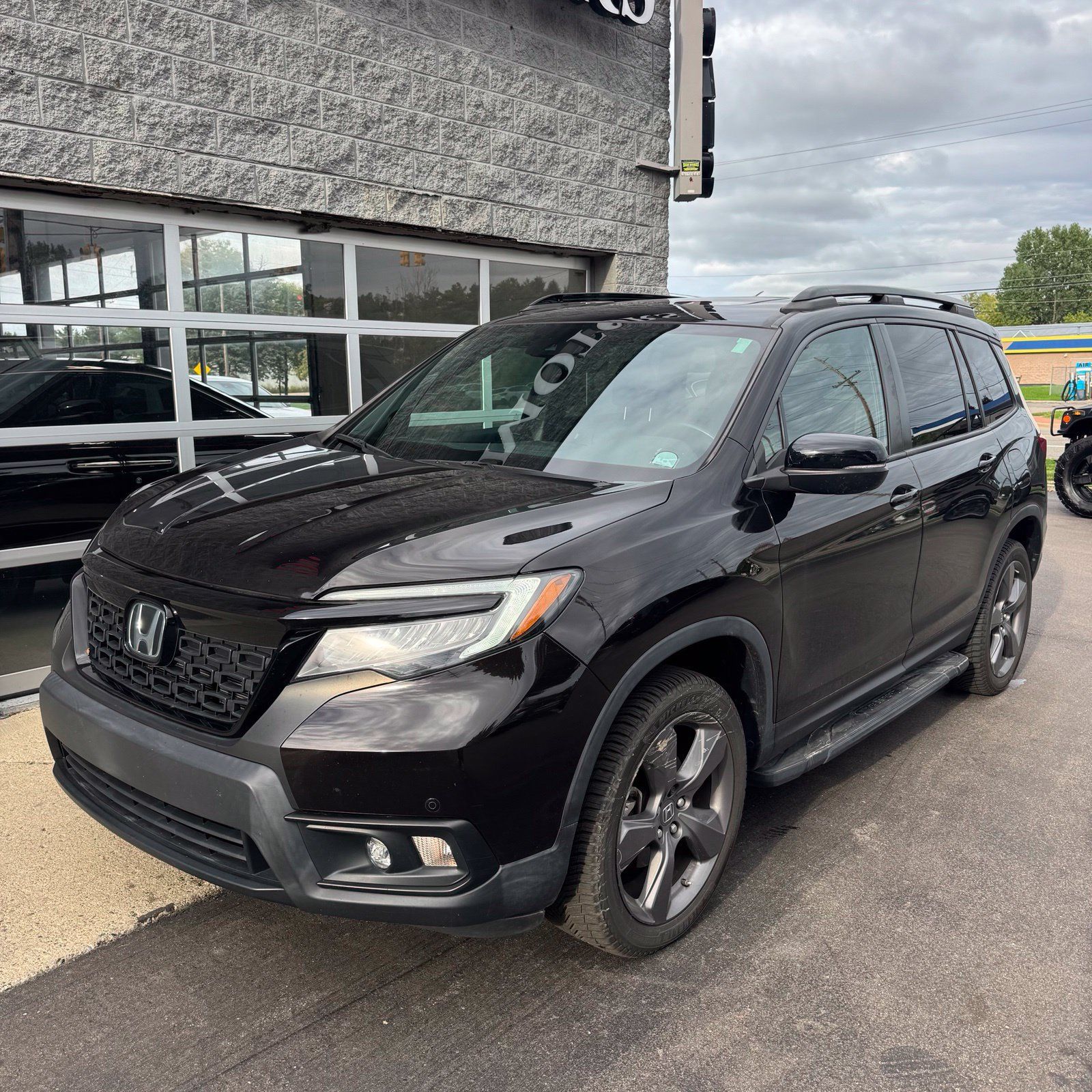 Used 2021 Honda Passport Touring image 1