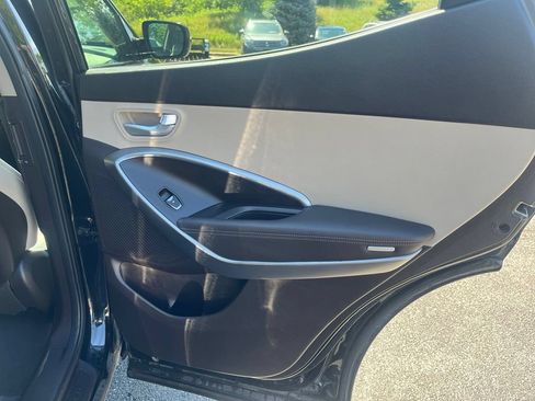 Used 2017 Hyundai Santa Fe Sport FWD image 25