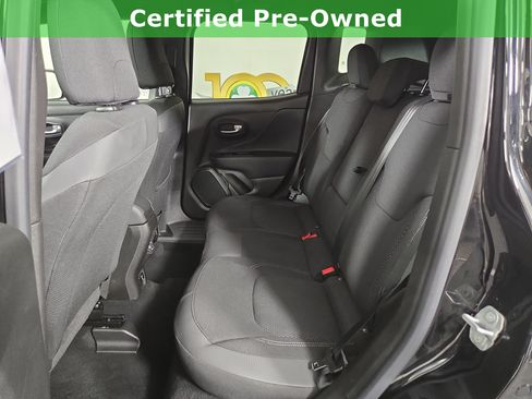 Certified 2022 Jeep Renegade Altitude w/ Convenience Group AWD/4WD image 13