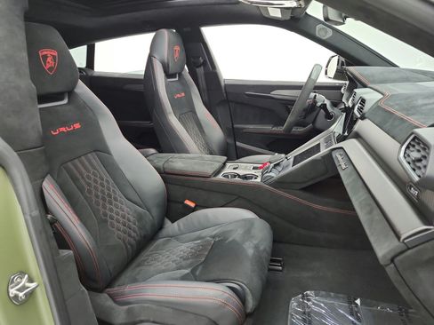 Used 2024 Lamborghini Urus Performante AWD/4WD image 20