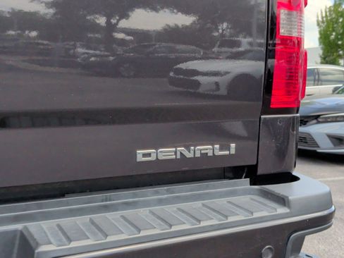 Used 2016 GMC Sierra 2500 Denali w/ Duramax Plus Package AWD/4WD image 11