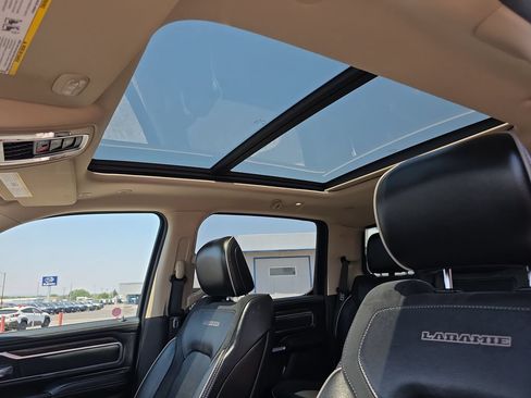 Used 2019 RAM 1500 Laramie AWD/4WD image 25