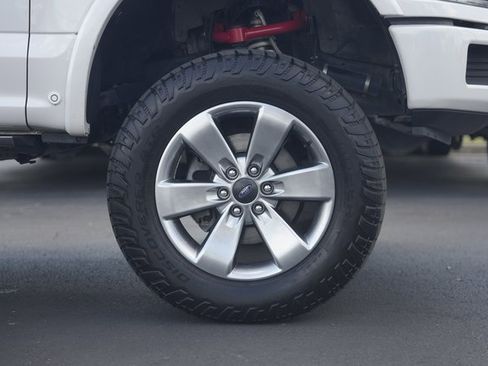 Used 2018 Ford F150 Platinum w/ Equipment Group 701A Luxury image 4