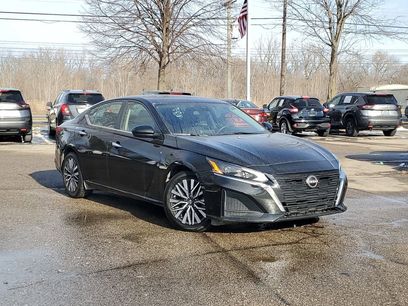 Used 2023 Nissan Altima 2.5 SV