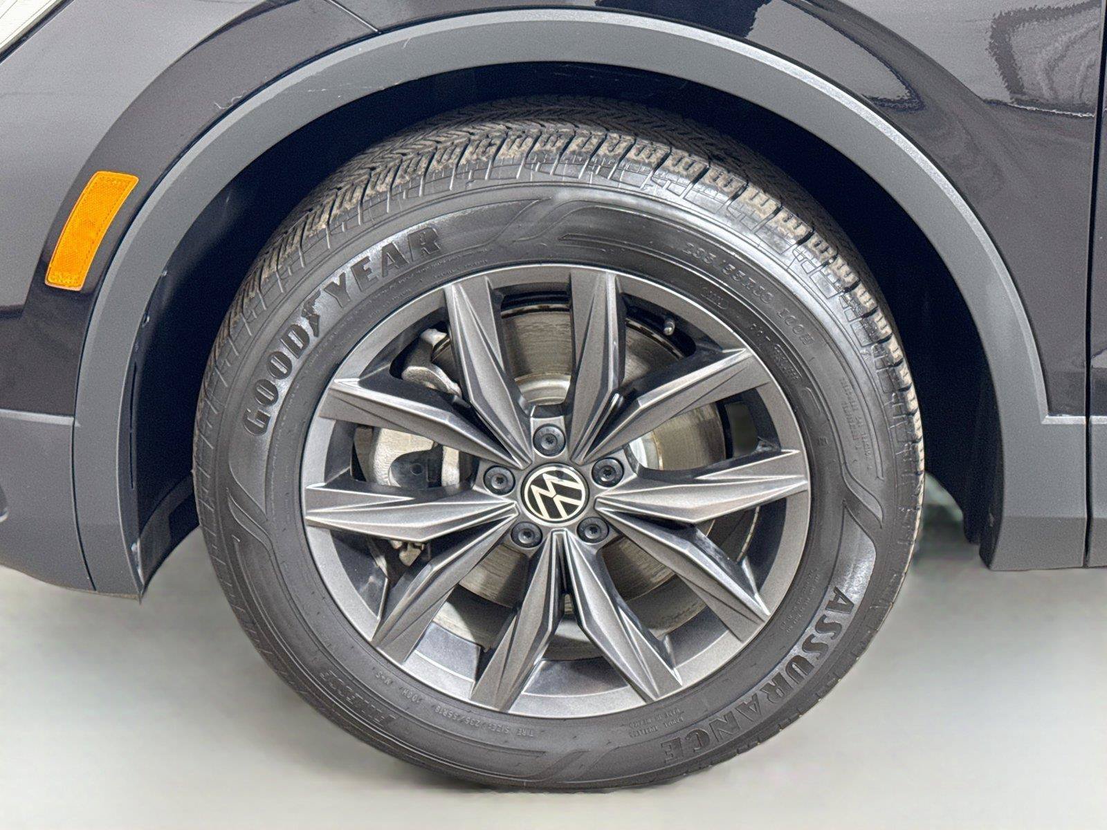 Used 2023 Volkswagen Tiguan SE FWD image 29