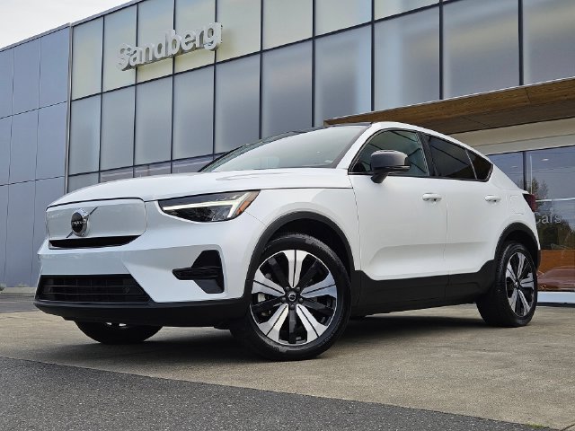 Used 2023 Volvo C40 Recharge Core AWD/4WD image 1