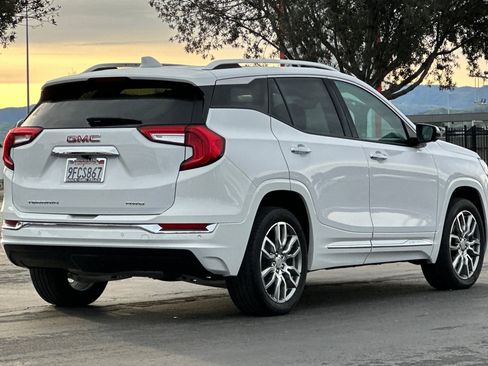 Used 2023 GMC Terrain Denali w/ Denali Premium Package image 4