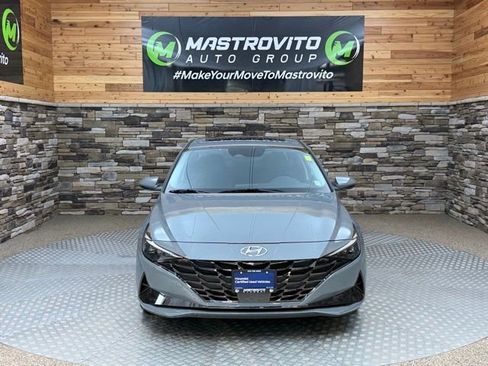 Used 2023 Hyundai Elantra Limited FWD image 3