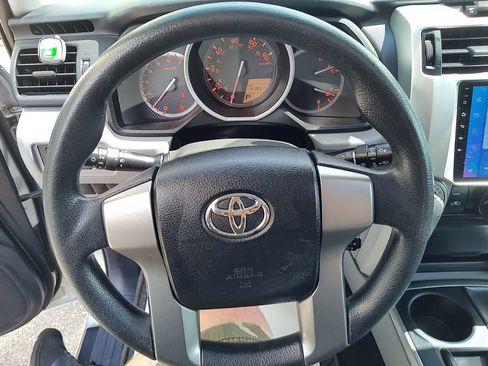 Used 2010 Toyota 4Runner SR5 AWD/4WD image 31