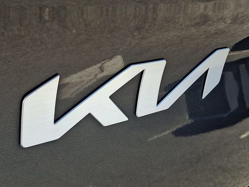 Used 2023 Kia Sportage EX AWD/4WD image 29