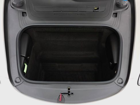 Used 2025 Porsche 718 Cayman image 37