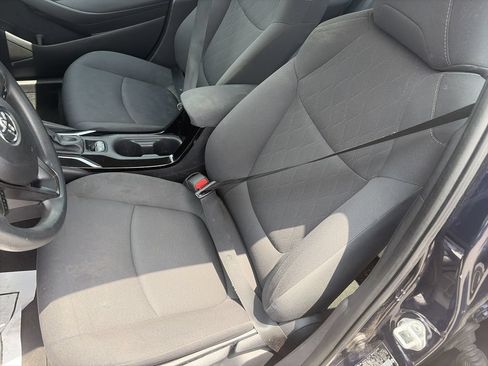 Used 2021 Toyota Corolla LE FWD image 12