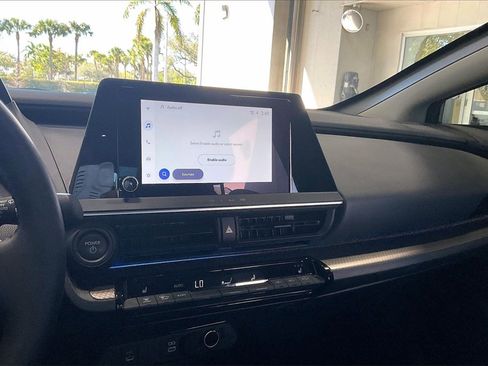 Used 2024 Toyota Prius XLE image 10