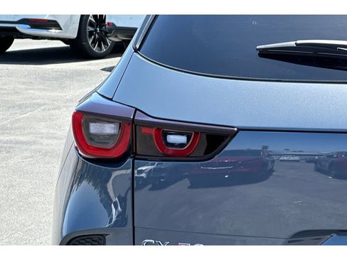 Used 2025 MAZDA CX-50 Meridian Edition w/ Apex Package AWD/4WD image 12