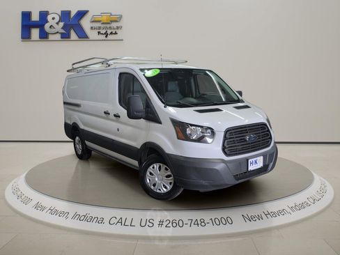 Used 2018 Ford Transit 150 130 Low Roof RWD image 1