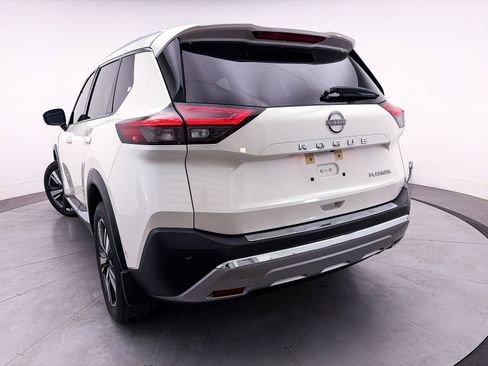 Used 2022 Nissan Rogue Platinum w/ Head-Up Display Package image 11