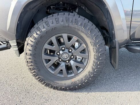 Used 2023 Toyota Tacoma SR5 w/ Technology Package AWD/4WD image 32