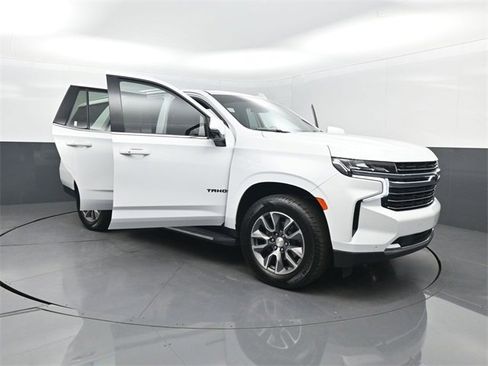 Used 2022 Chevrolet Tahoe LT w/ Luxury Package image 44