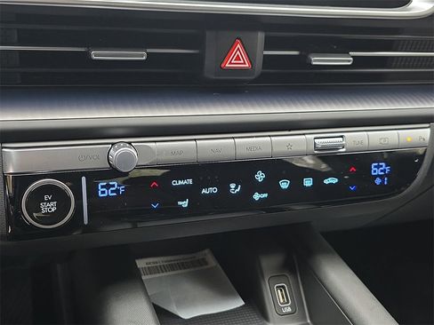 New 2025 Hyundai Ioniq 6 SE image 24
