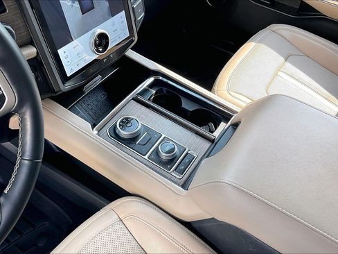 Certified 2023 Ford Expedition Limited AWD/4WD image 16
