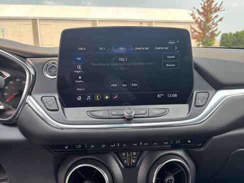 Used 2025 Chevrolet Blazer LT FWD image 20