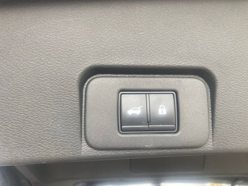 Used 2021 Nissan Rogue Platinum AWD/4WD image 10