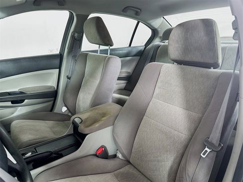 Used 2010 Honda Accord LX-P image 8