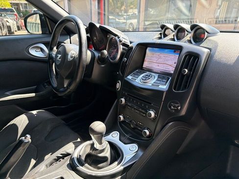 Used 2013 Nissan 370Z Touring w/ Sport Pkg RWD image 21