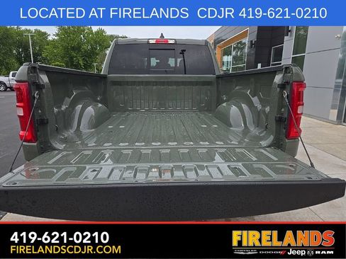 New 2026 RAM 1500 4x4 Crew Cab image 11