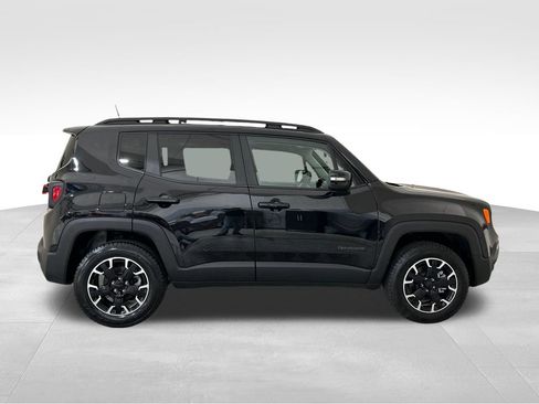Used 2023 Jeep Renegade Latitude AWD/4WD image 6