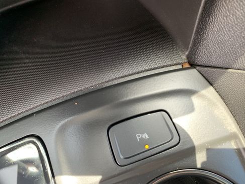 Used 2023 Chevrolet Equinox RS w/ RS Leather Package FWD image 24