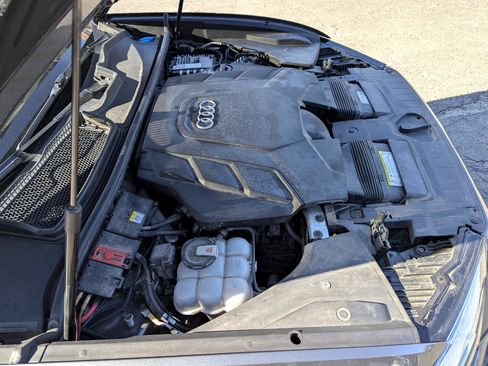 Used 2019 Audi Q8 Premium image 47