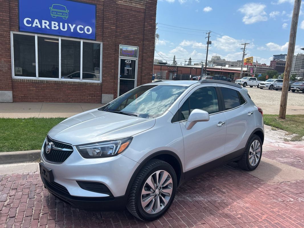 Used 2020 Buick Encore Preferred AWD/4WD image 1