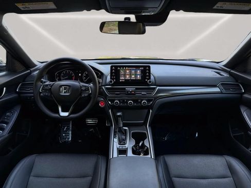 Used 2018 Honda Accord Sport image 12