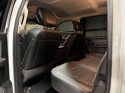 Used 2022 RAM 1500 Tradesman w/ Chrome Appearance Group image 10