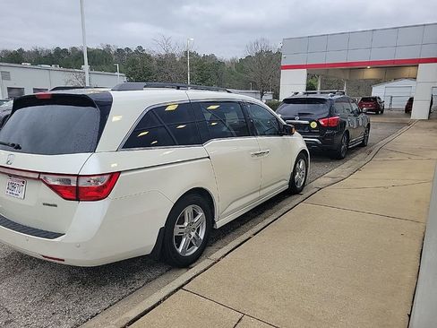 Used 2013 Honda Odyssey Touring image 3