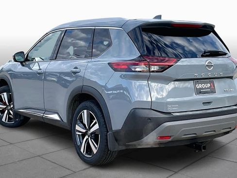 Used 2021 Nissan Rogue SL w/ Premium Package image 11