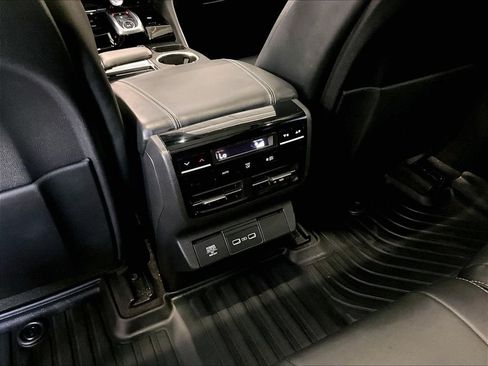 Used 2023 Acura MDX w/ Technology Package AWD/4WD image 29