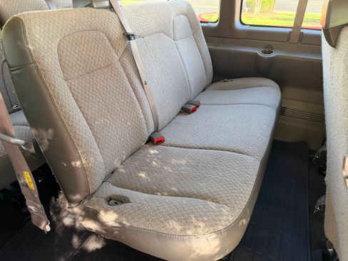 Used 2019 Chevrolet Express 3500 LT w/ LT Preferred Equipment Group RWD image 37