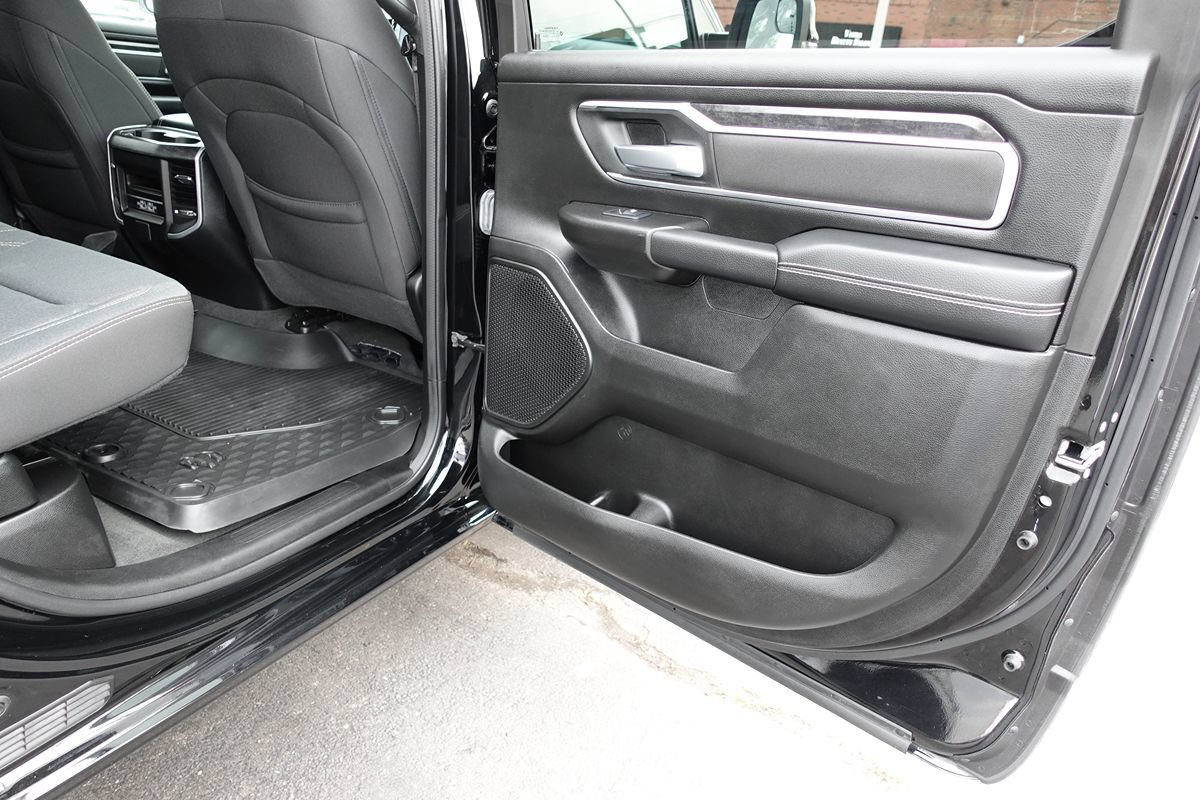 Used 2023 RAM 1500 Big Horn AWD/4WD image 28