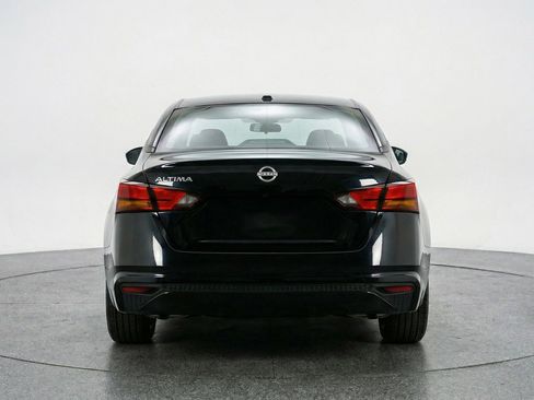 Used 2025 Nissan Altima 2.5 SV image 7