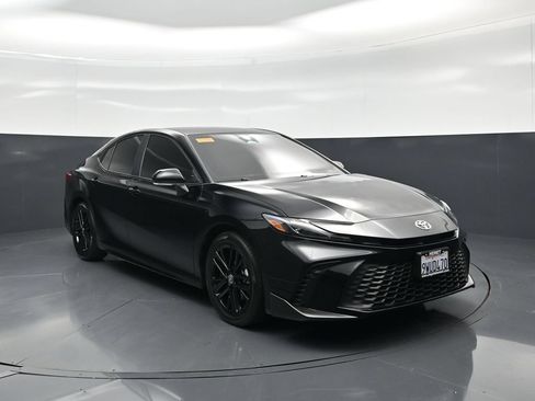Used 2026 Toyota Camry SE FWD image 57