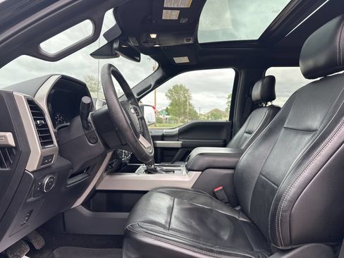 Used 2017 Ford F150 Lariat w/ Equipment Group 502A Luxury AWD/4WD image 6