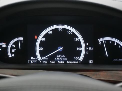 Used 2011 Mercedes-Benz S 550 image 17