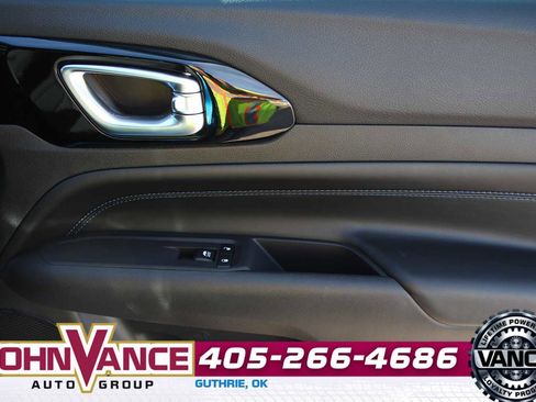 Used 2025 Jeep Compass Latitude w/ Altitude Special Edition image 14