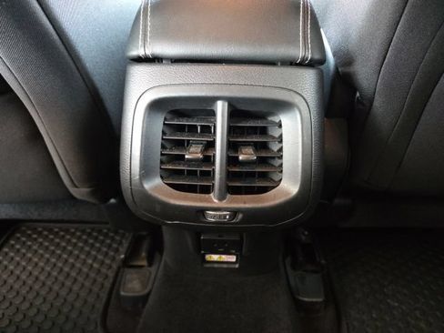 Used 2014 Jeep Cherokee Latitude w/ Cold Weather Group FWD image 44