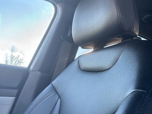 Used 2024 Jeep Compass Limited image 30